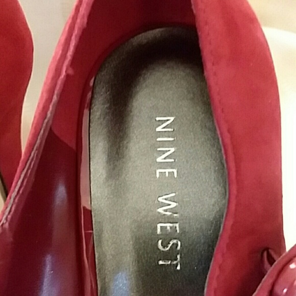 Red Nine West size 5 1/2 never worn red suede heel - Picture 3 of 8